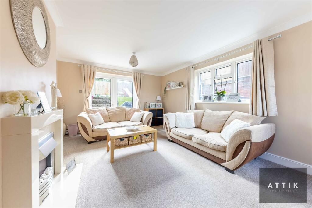 4 bedroom chalet for sale in Ruskin Road, New Costessey, Norwich, NR5