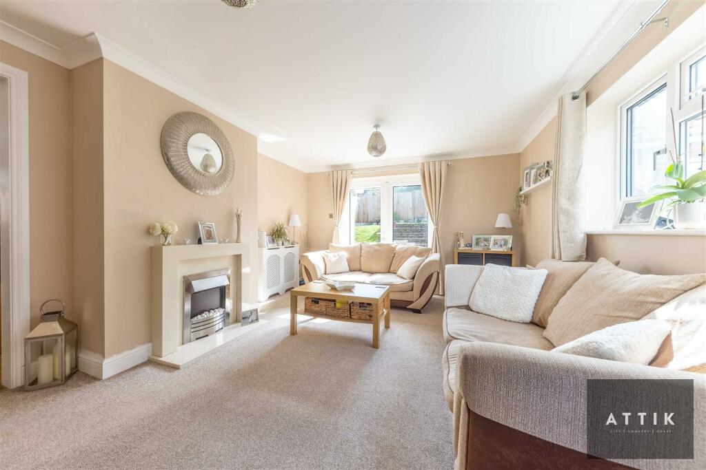 4 bedroom chalet for sale in Ruskin Road, New Costessey, Norwich, NR5