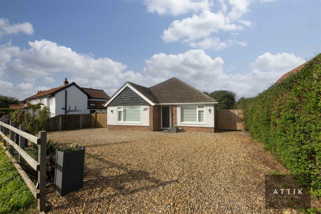 3 bedroom detached bungalow for sale in Mill Lane, Rockland All Saints