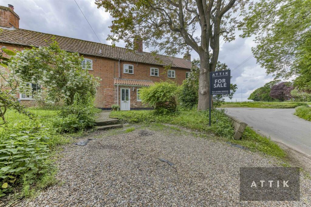 4 bedroom terraced house for sale in Barrack Row, Little Ellingham, NR17