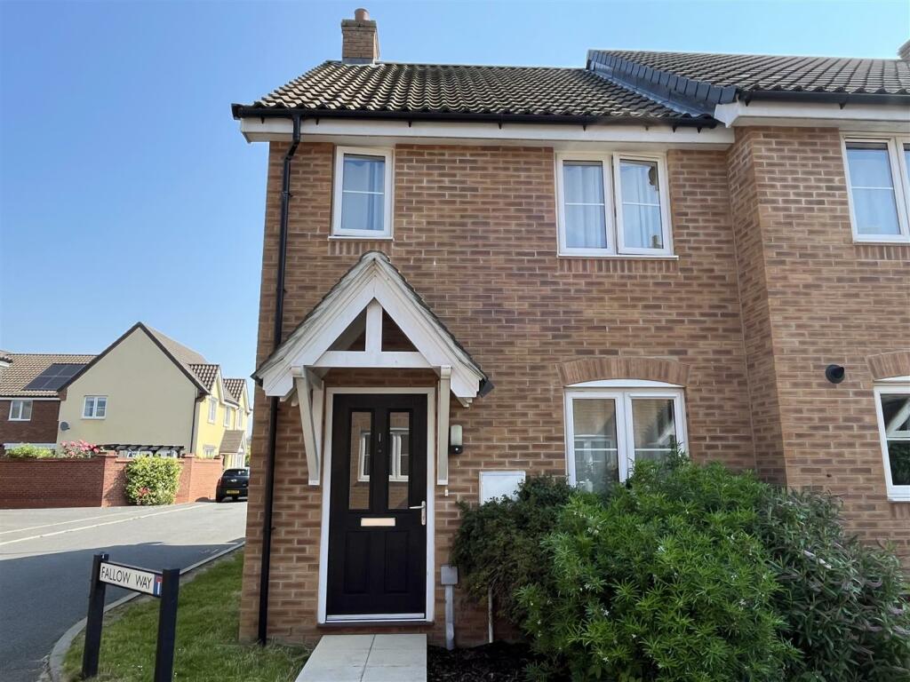 2 bedroom semidetached house for sale in Fallow Way, Attleborough, NR17