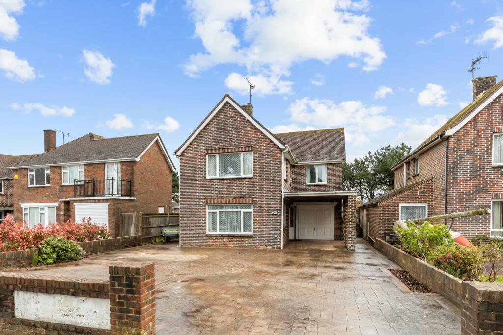4 bedroom detached house for sale in The Boulevard, Worthing, BN13