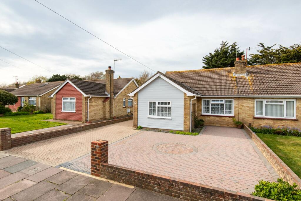 3 bedroom bungalow for sale in Windermere Crescent, Goring-By-Sea, BN12