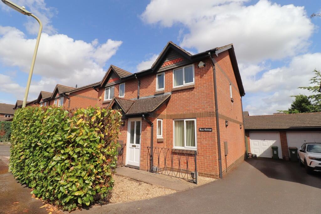 Main image of property: Fair Oak, Eastleigh