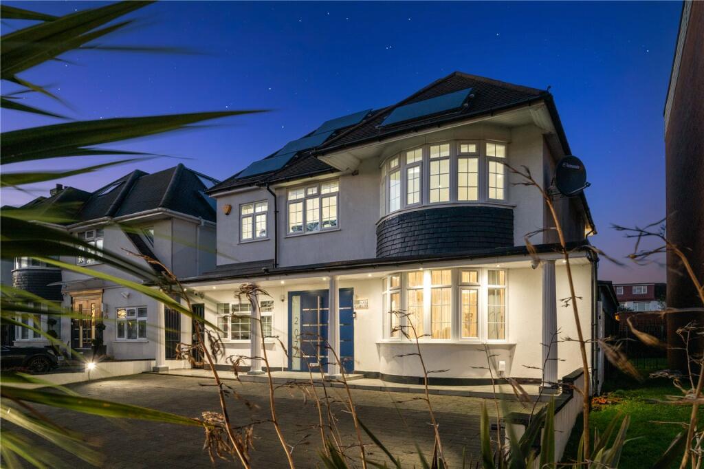 Main image of property: Cat Hill, Cockfosters, EN4