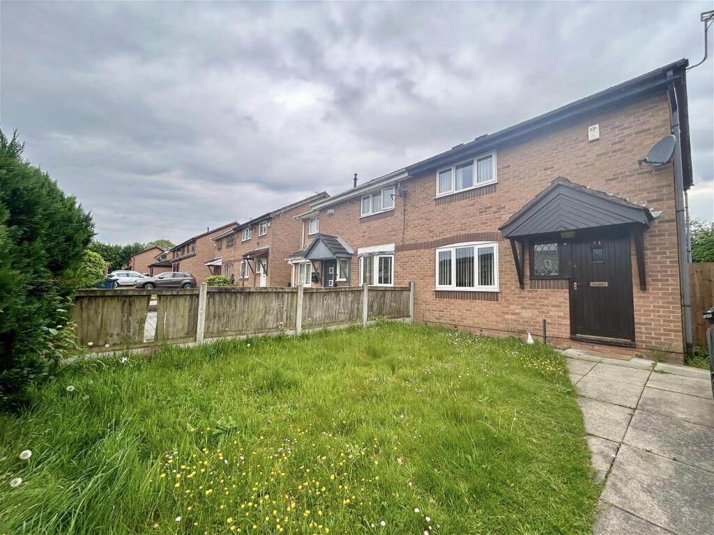 Main image of property: Yewdale, Skelmersdale, WN8 6EN