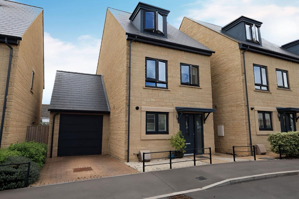 Main image of property: Woodcote Road, Carterton, OX18 3FZ