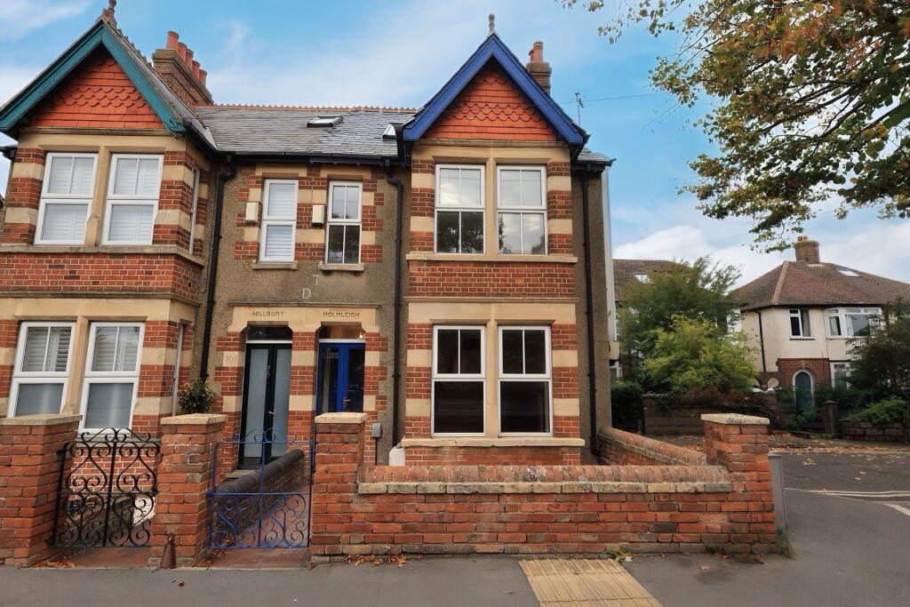 Main image of property: London Road, Headington, Oxford, OX3 9EJ