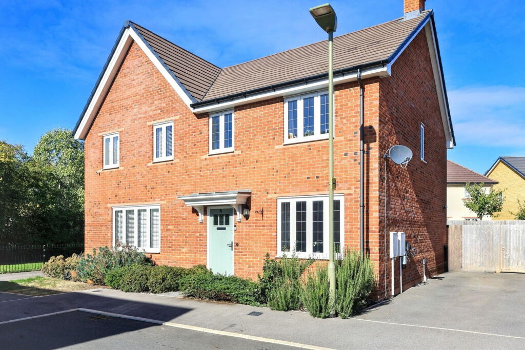 Main image of property: Lock Court, Brize Norton, OX18 1NS