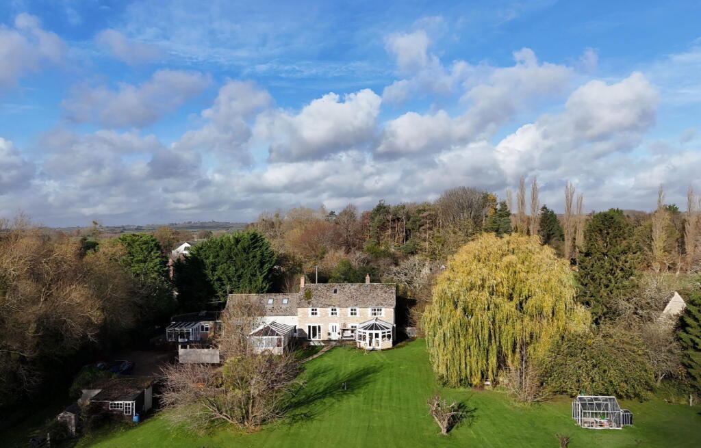 Main image of property: Chapel Lane, Hailey, Witney, OX29 9UE