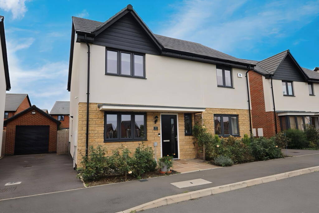 Main image of property: Witney, OX29 0AT