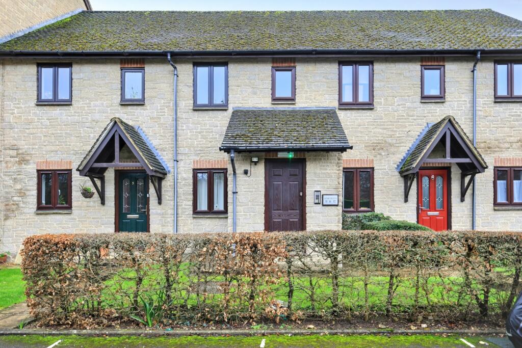 Main image of property: 11, Ducklington Lane, Witney, OX28 4TQ