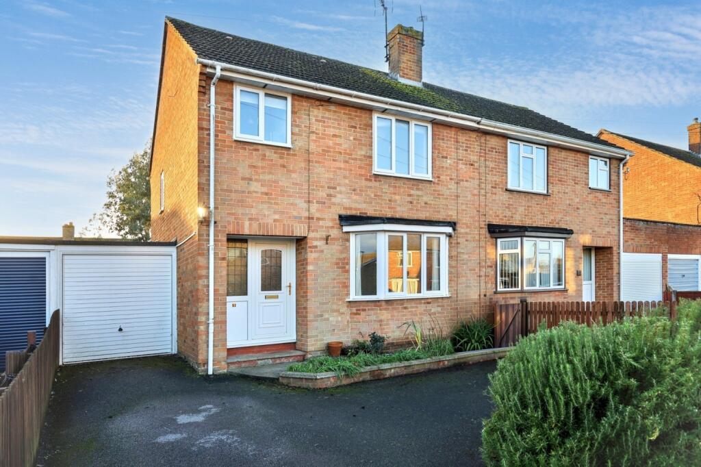 Main image of property: 52 South Lawn, Witney