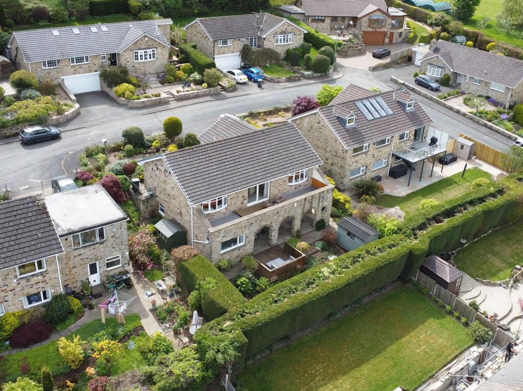 Main image of property: Top Meadow, Mirfield, WF14