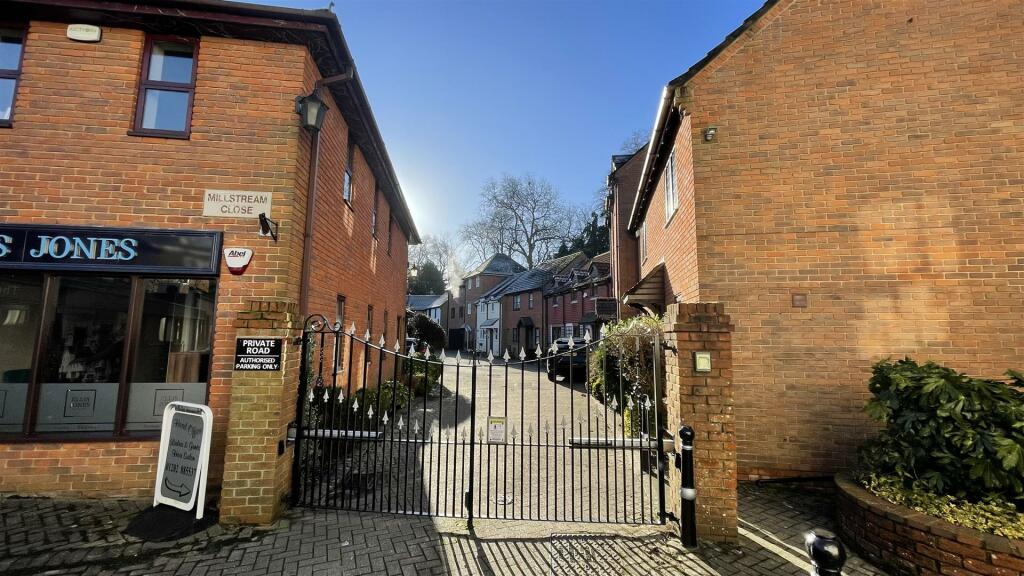 Additional property image - Millstream Close, Wimborne