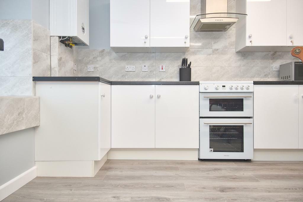 Additional property image - High Street, Staple Hill, Bristol, BS16 5HH
