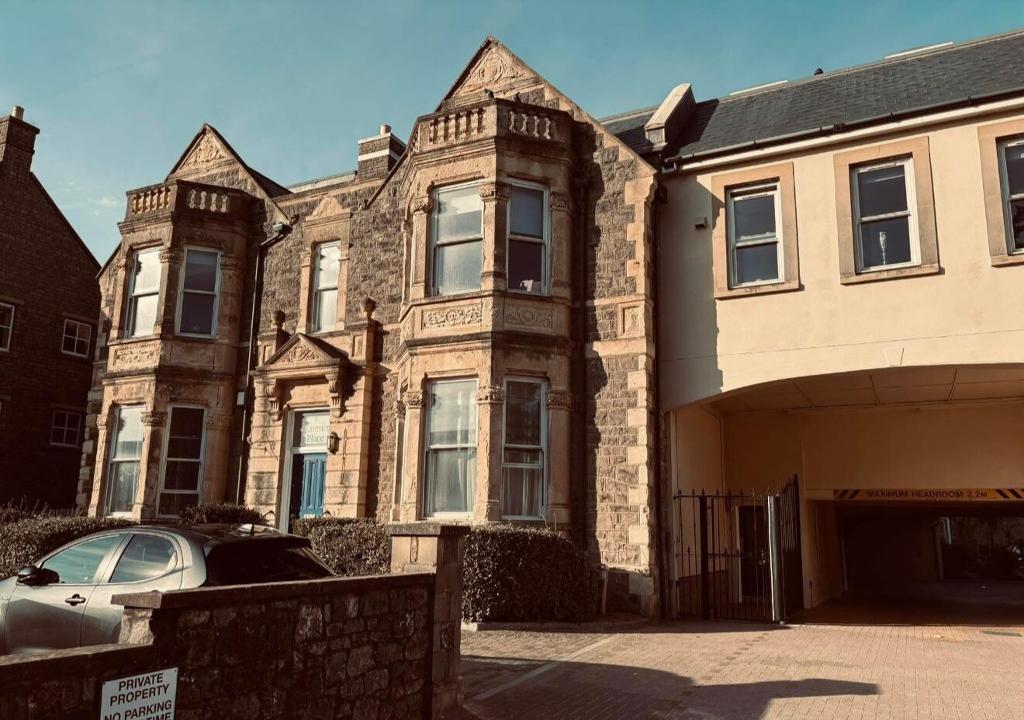 Main image of property: Clarence Road North, Weston-Super-Mare, BS23 4BY