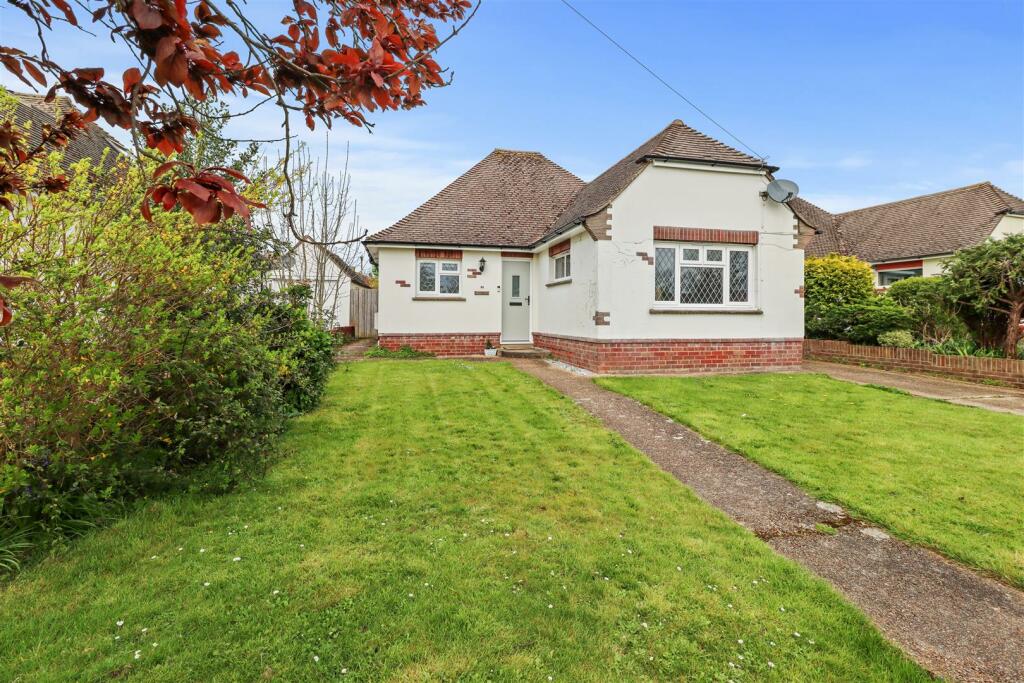 2 bedroom detached bungalow for sale in St. Johns Road, Polegate, BN26