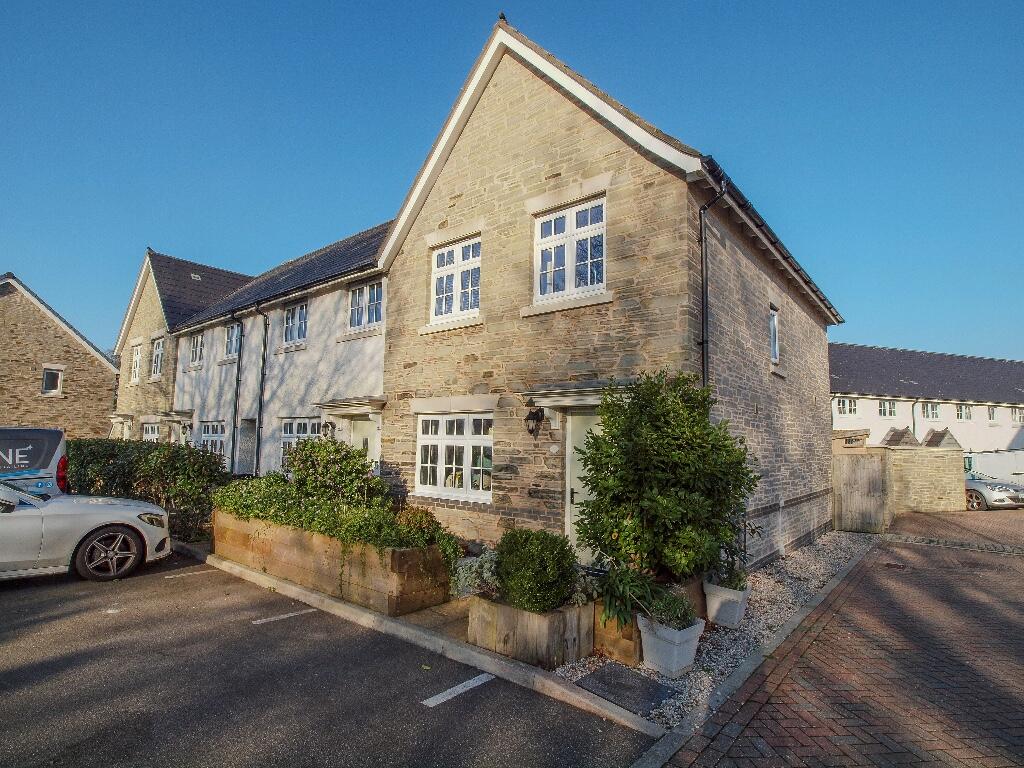 3 bedroom end of terrace house for sale in Stone Way, POOL, REDRUTH, TR15
