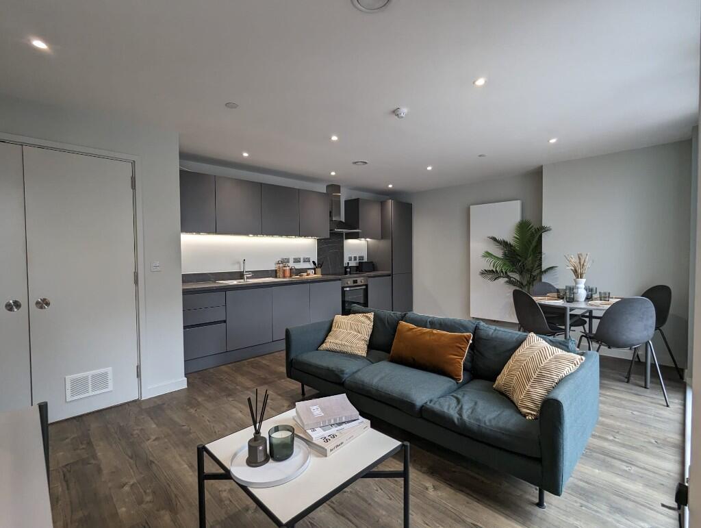 Main image of property: Wood Street, Cardiff(City), CF10