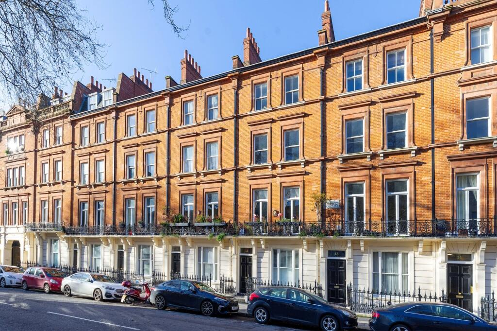 Main image of property: Colosseum Terrace, London