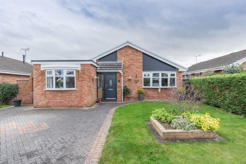 3 bedroom detached bungalow for sale in Heol Hir, Abergele, LL22