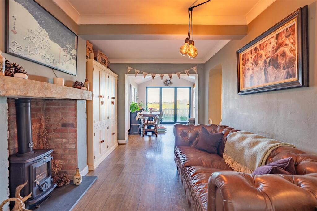 Additional property image - Deeside Lane, Sealand, Chester