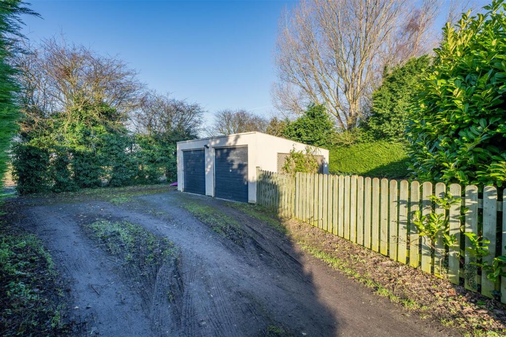 Additional property image - Deeside Lane, Sealand, Chester