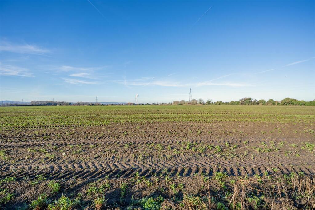 Additional property image - Deeside Lane, Sealand, Chester