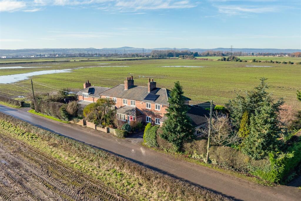 Additional property image - Deeside Lane, Sealand, Chester