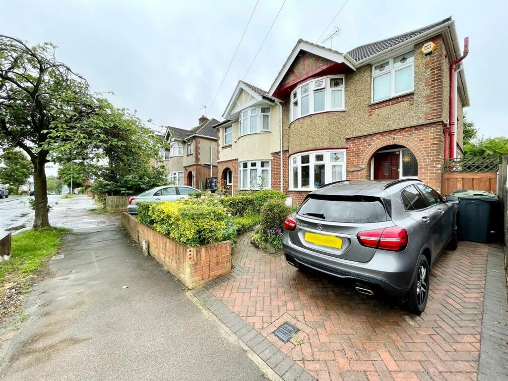 Main image of property: Somerset Avenue, Luton