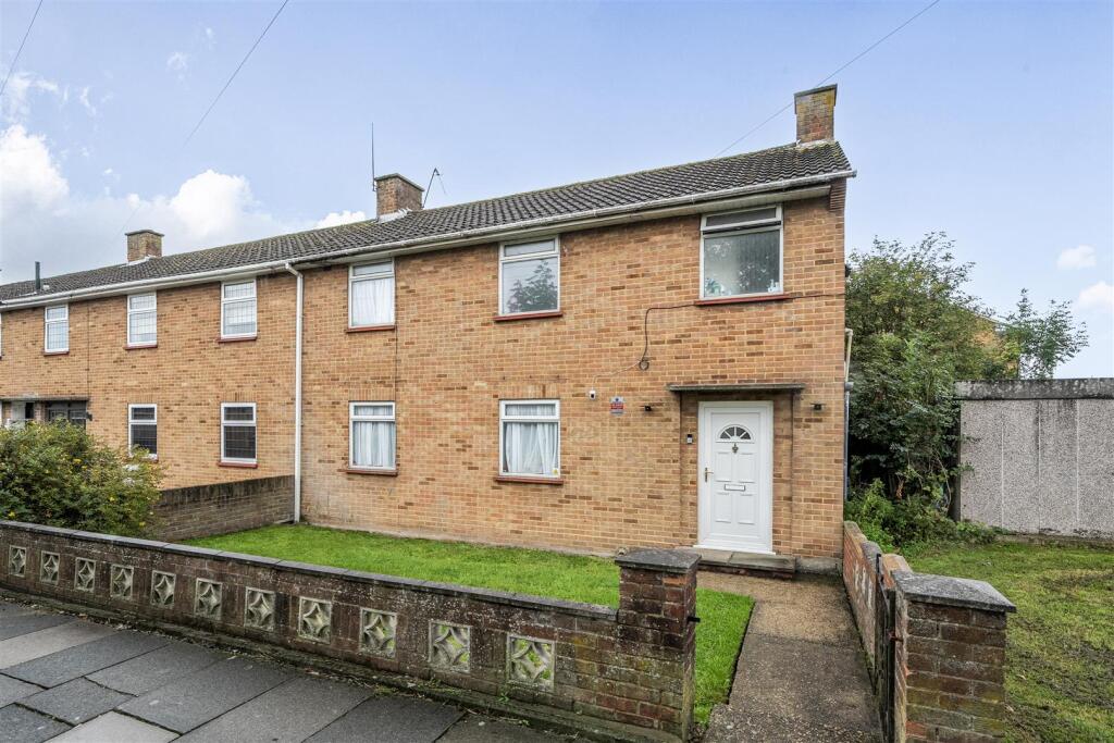 Main image of property: Meadfield, Edgware