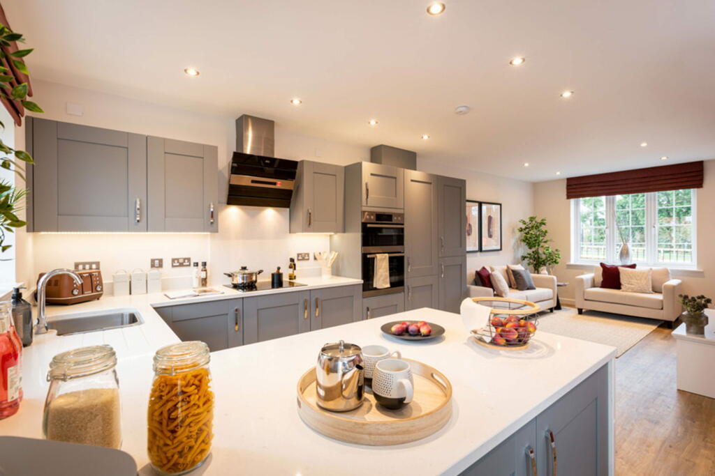 Additional property image - Banbury Road,
Warwick,
CV34 6ST