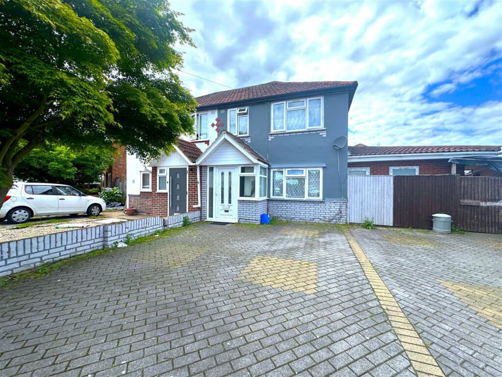 5 bedroom semidetached house for sale in Warley Road, Hayes, UB4 0QA, UB4