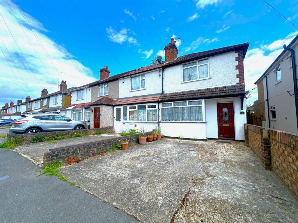 2 bedroom end of terrace house for sale in Woodrow Avenue, Hayes, UB4