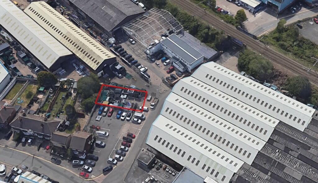 Land to lease in Potters Lane, Wednesbury, West Midlands, WS10
