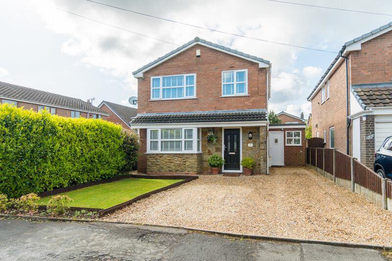 3 bedroom detached house for sale in Greenfield Avenue, Parbold, WN8