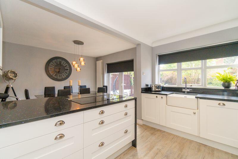 3 bedroom detached house for sale in Greenfield Avenue, Parbold, WN8