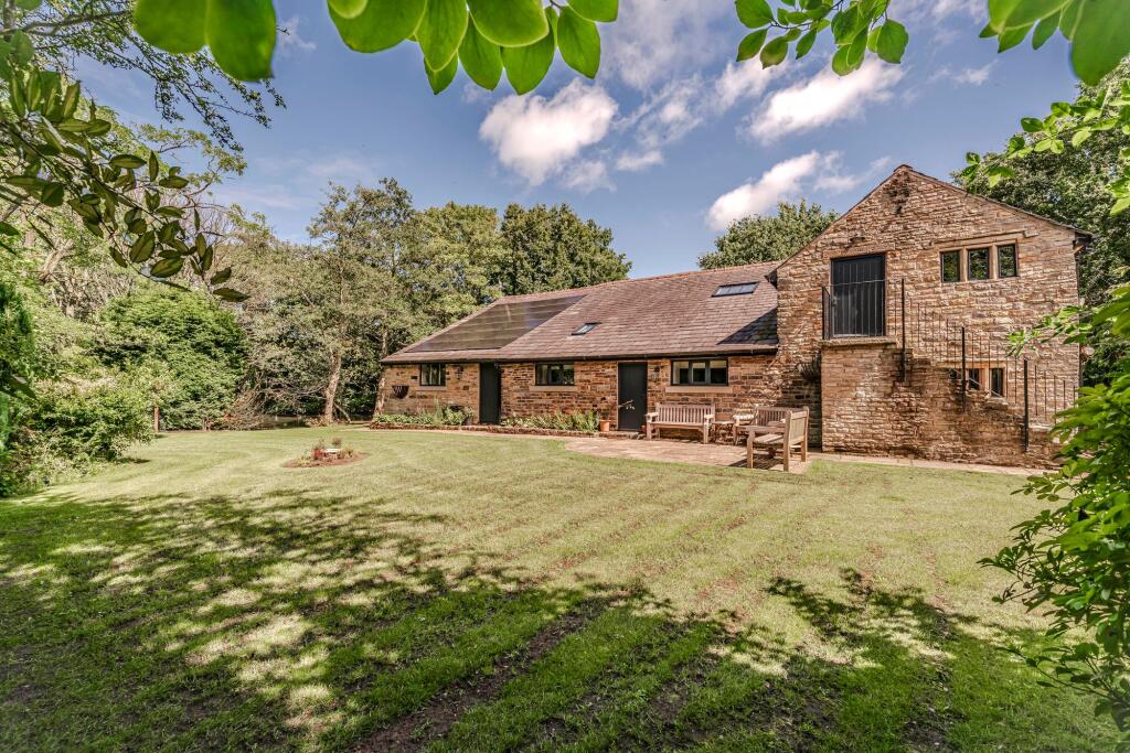 Main image of property: Elmers Green, Skelmersdale, WN8