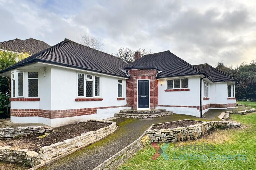 Main image of property: Professional Families! 3 Double Bedroom Bungalow on Queens Park Ave!