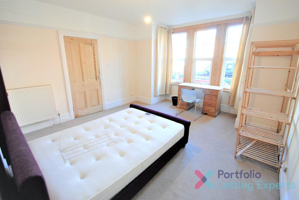 Main image of property: Students! Huge 2 Bedroom Student Flat with Garden and Modern Furnishings and Finish!