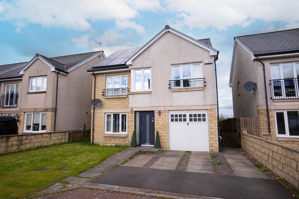5 bedroom detached house for sale in Ochil Gardens, Bonnybridge FK4