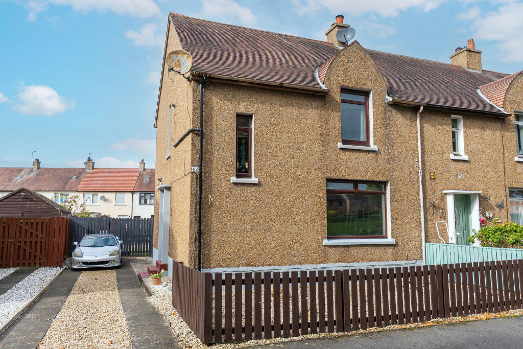 3 bedroom end of terrace house