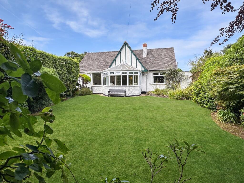 Main image of property: 70 Alexandra Road, Illogan, TR16
