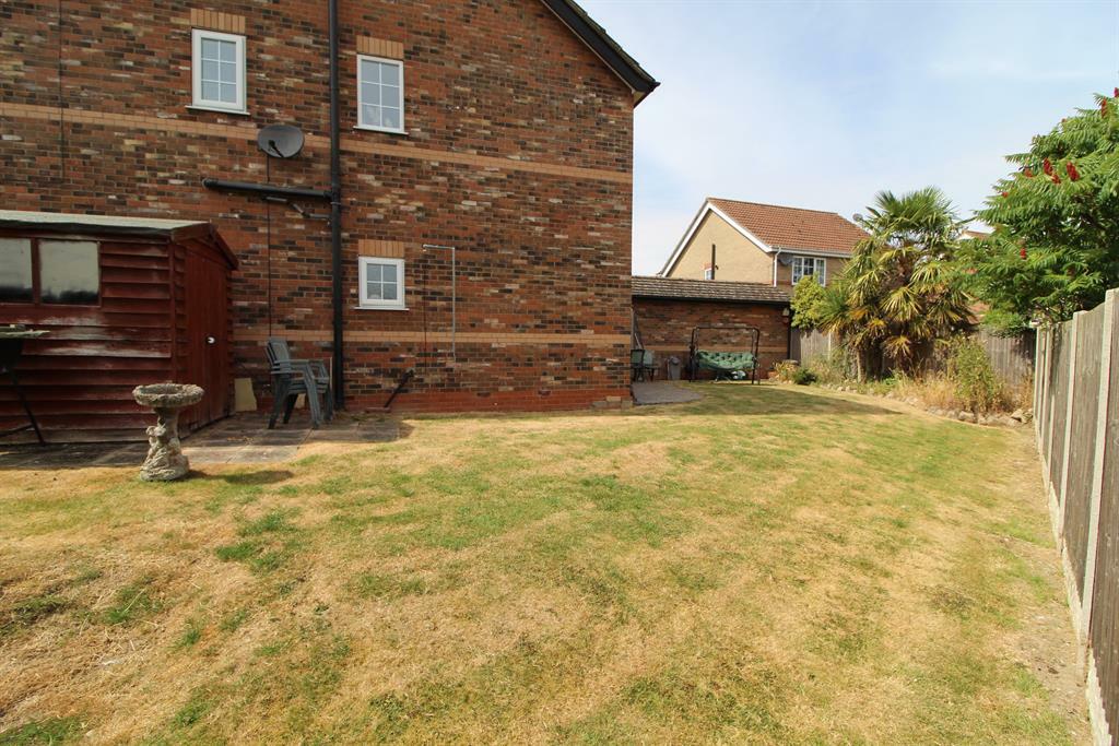 4 bedroom detached house for sale in Turners Crescent, Wainfleet, PE24