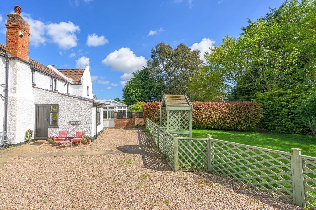 4 bedroom detached house for sale in Church End, Winthorpe, PE25