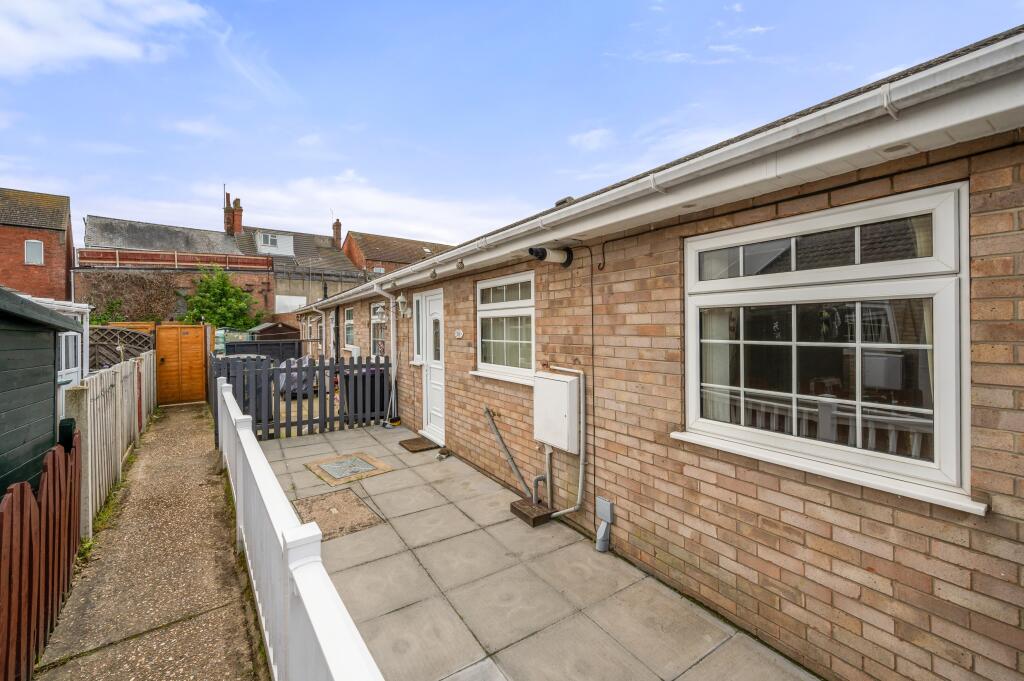 2 bedroom bungalow for sale in Langton Court, Skegness, PE25