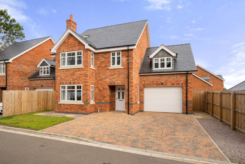 5 bedroom detached house for sale in Springfields Close, Burgh Le Marsh