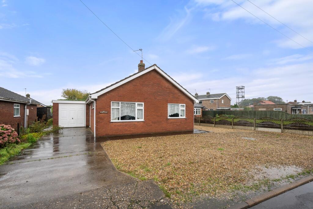 2 bedroom detached bungalow for sale in Magdalen Road, Wainfleet, PE24
