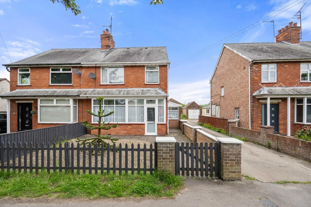 4 bedroom semidetached house for sale in Burgh Road, Skegness, PE25